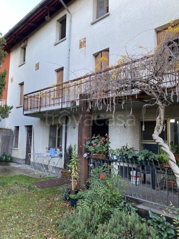 Casa Indipendente in vendita a Udine via Emilia, 101