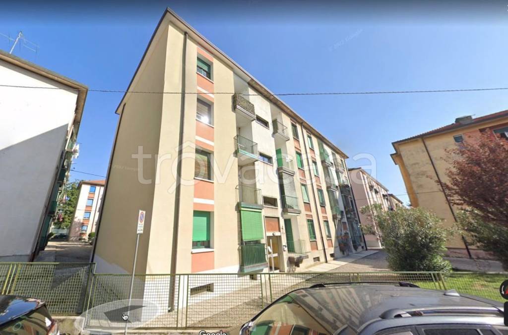 Appartamento in affitto a Legnano via Brennero