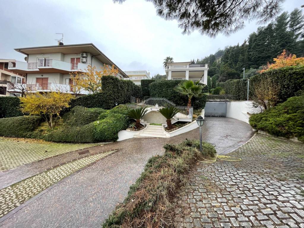Villa in vendita a Pescara strada Zanni, 56