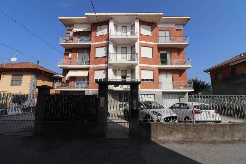 Appartamento in vendita a Montanaro via Trieste, 29