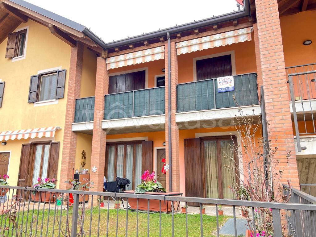 Appartamento in vendita a Casazza via Domenico Suardi