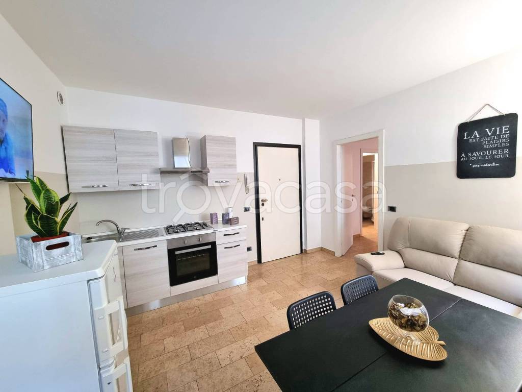 Appartamento in affitto a Bergamo via Broseta, 44