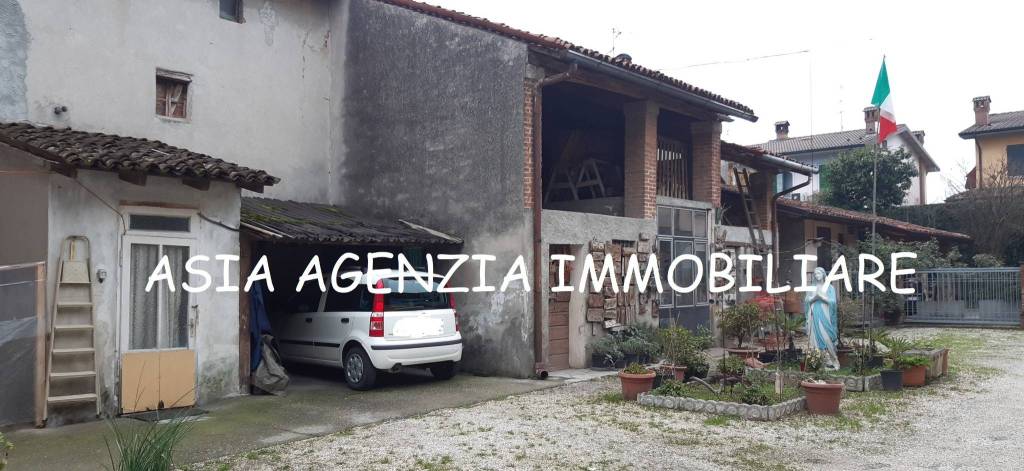 Casa Indipendente in vendita a Quinzano d'Oglio via Camillo Benso di Cavour, 33