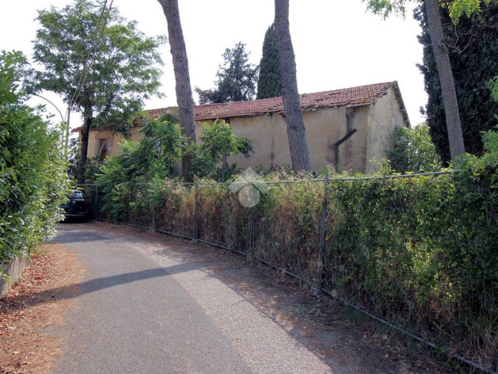 Casa Indipendente in vendita a Montopoli di Sabina via Case Nuove Granari