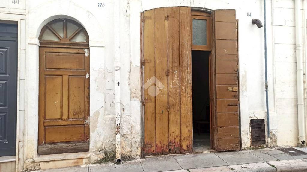 Appartamento in vendita a Mola di Bari via Papa Giovanni xxiii, 82
