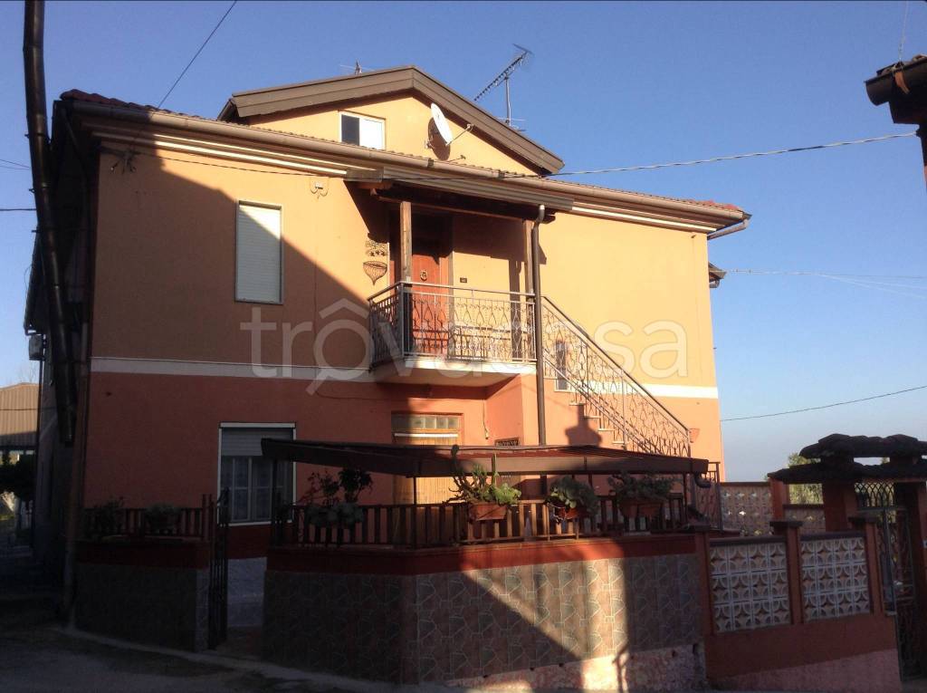 Appartamento in in vendita da privato a Petilia Policastro via Giovanni Amendola, 47