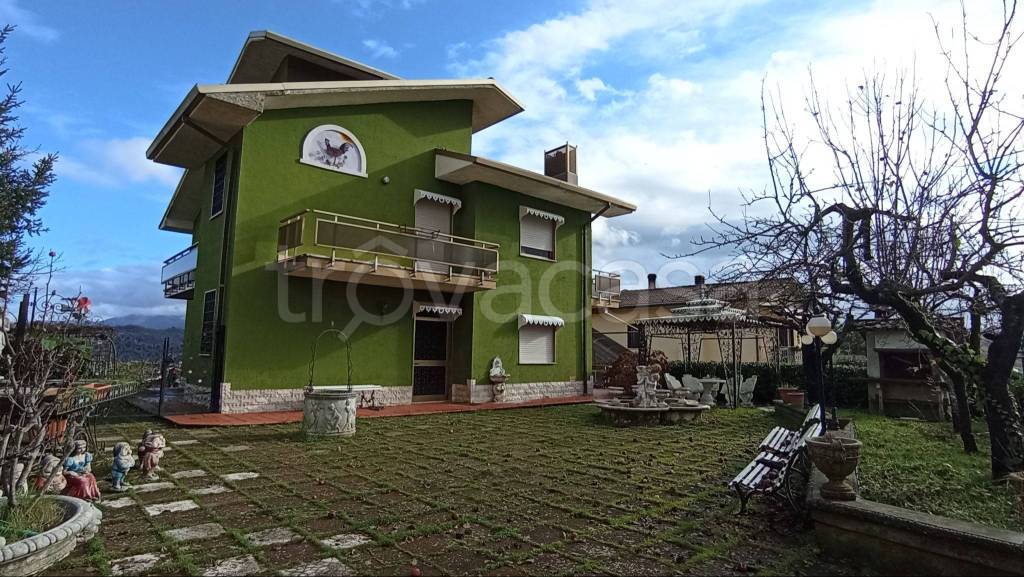 Intero Stabile in in vendita da privato a Torricella in Sabina via Francesco Zizzi, 7
