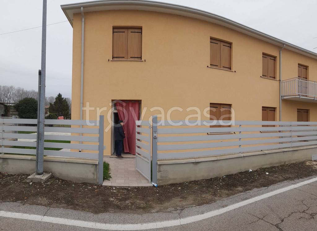 Villa Bifamiliare in vendita a Riva del Po via Bettino Santini
