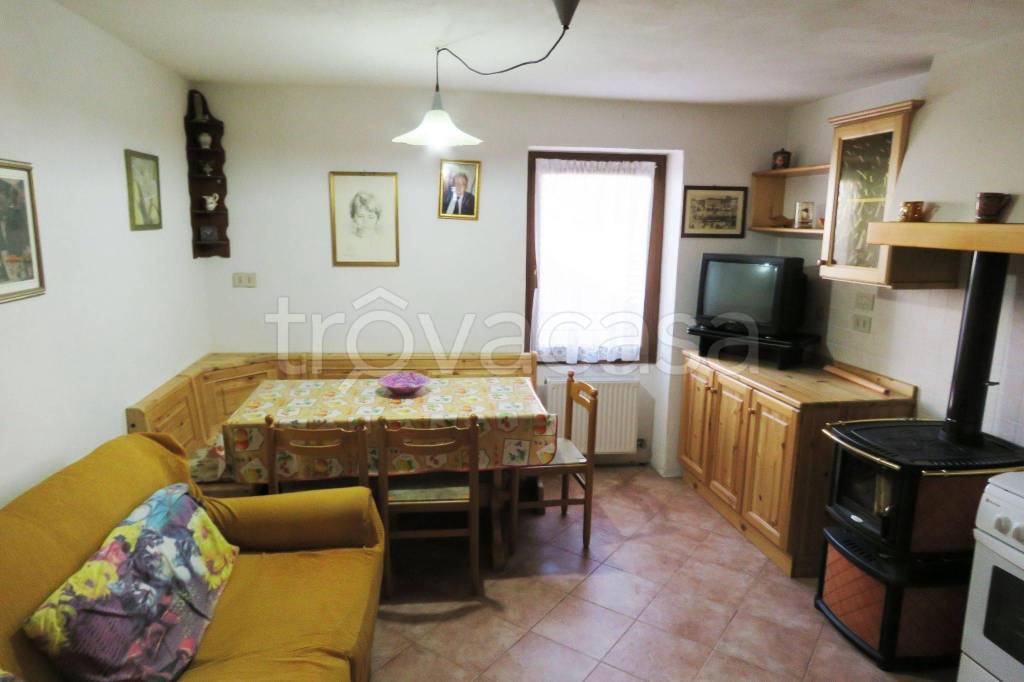 Appartamento in in vendita da privato a Castello Tesino via Monte Celado, 11
