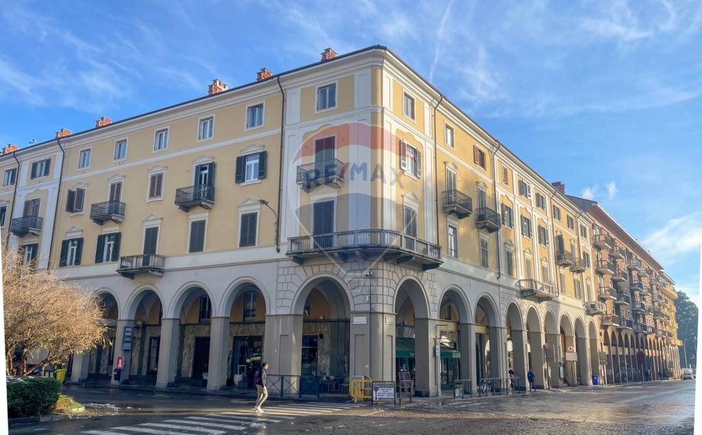 Appartamento in vendita a Biella viale Matteotti, 2