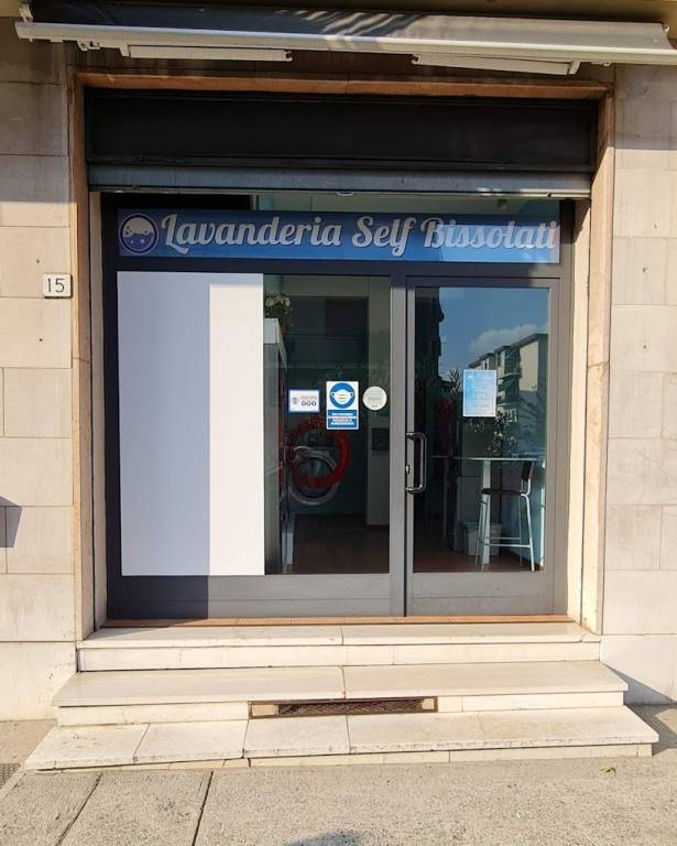 Lavanderia in vendita a Brescia via Leonida Bissolati, 15