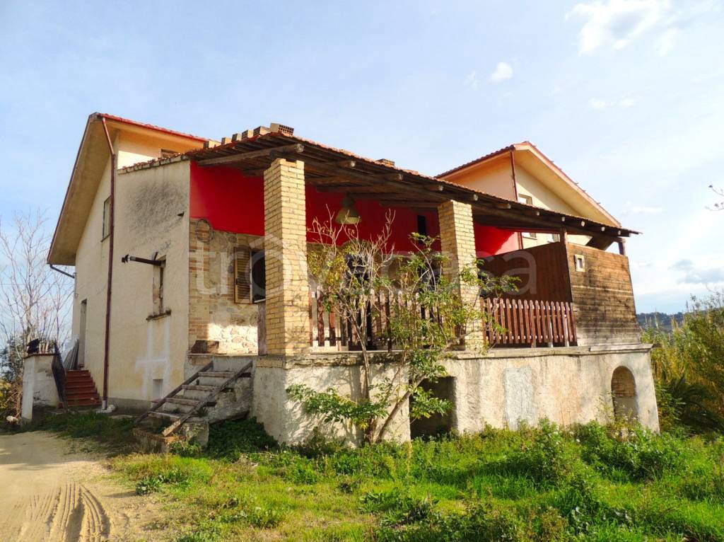 Casale in vendita a Casalincontrada via Alento