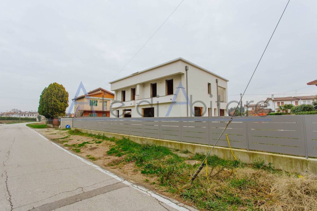 Villa a Schiera in vendita a Vigonovo via Cornio, 4