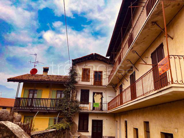Casa Indipendente in vendita a Pradalunga via Antonio Gritti