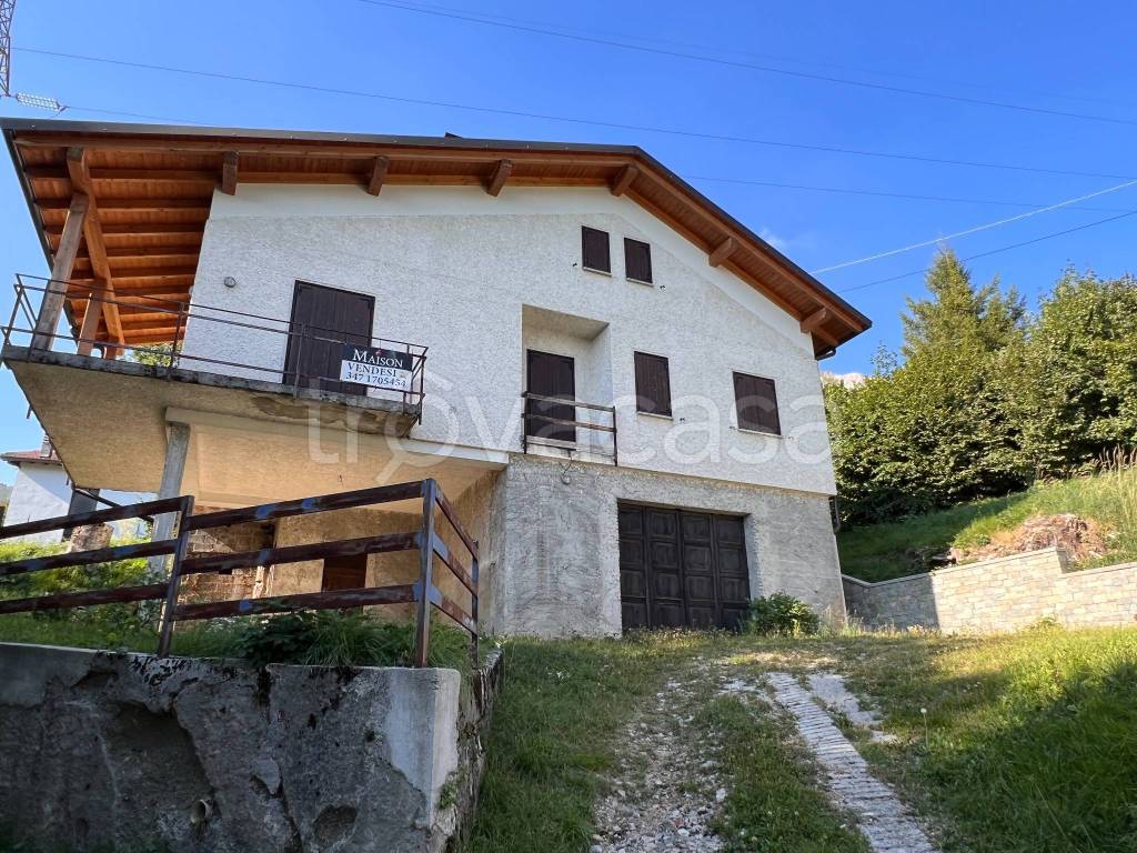 Villa Bifamiliare in vendita a Mandello del Lario via alle Foppe