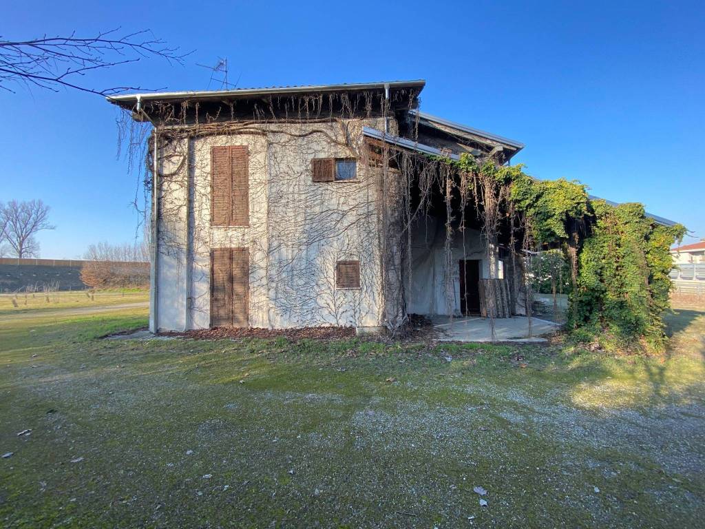 Villa Bifamiliare in vendita a Sissa Trecasali via Provinciale Viarolo, 93