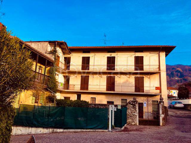 Casa Indipendente in vendita a Pradalunga via Antonio Gritti