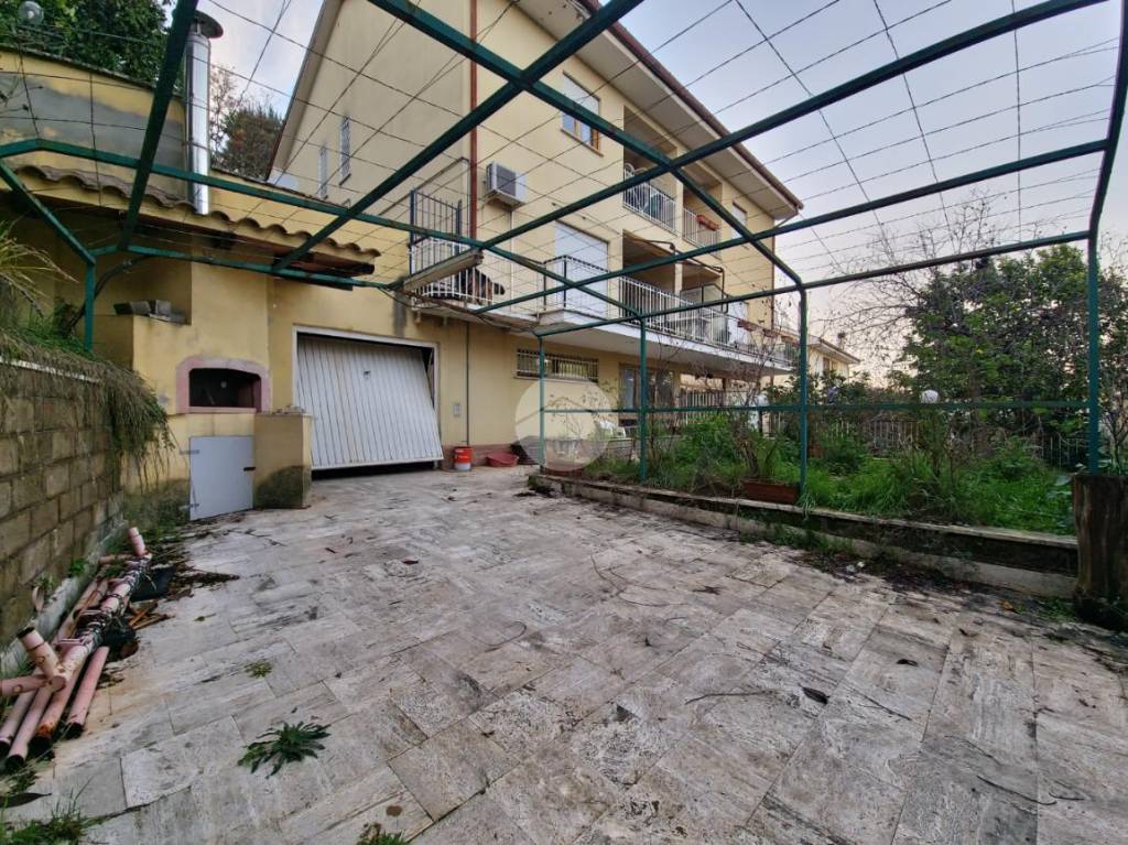 Villa a Schiera in vendita a Tivoli via monti lucretili, 59
