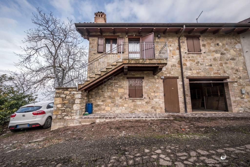 Casa Indipendente in vendita a Serramazzoni via Pompeano 518