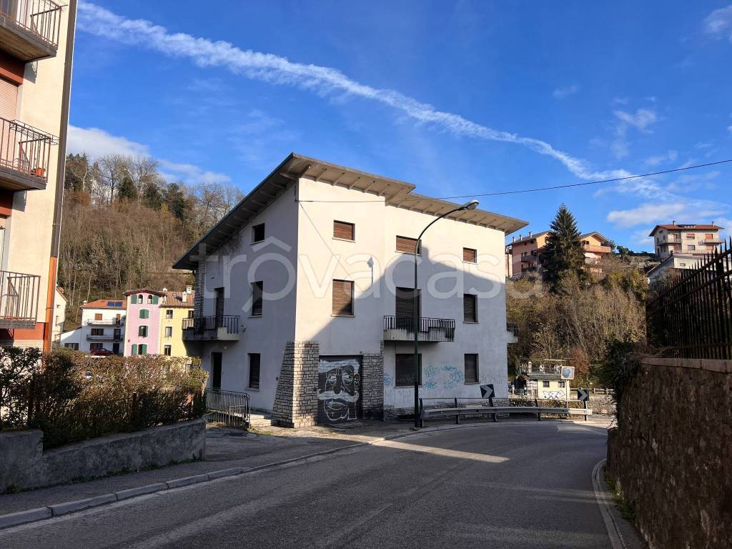 Casa Indipendente in vendita a Belluno via San Biagio, 45