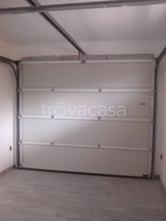 Garage in affitto a Pescara viale Guglielmo Marconi, 224