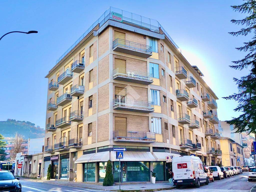 Appartamento in vendita a Spoleto viale Trento e Trieste