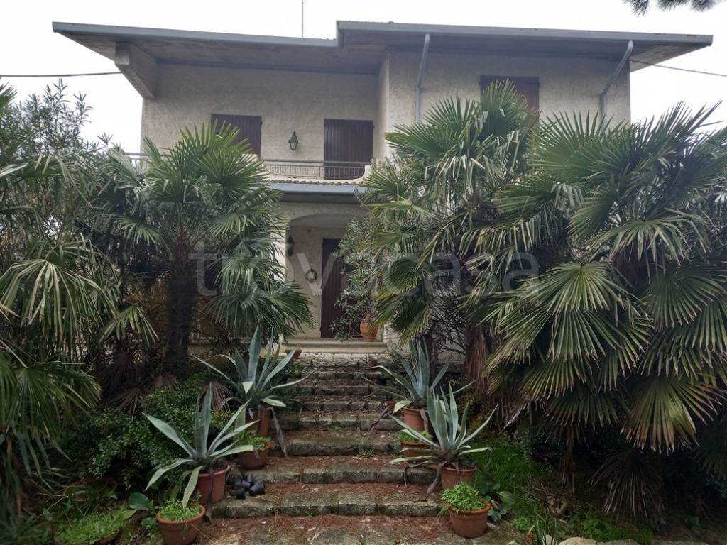Villa in vendita ad Alfonsine via Goffredo Mameli, 61A