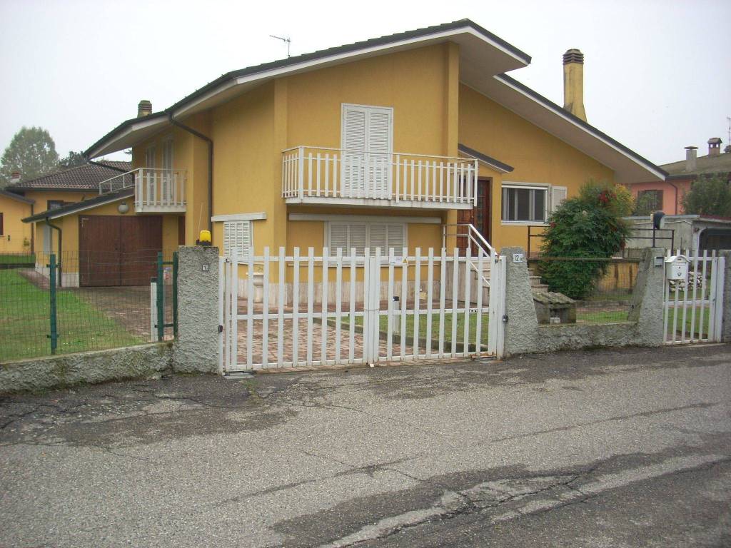 Villa in in vendita da privato a Spino d'Adda via Amedeo Bordiga, 12