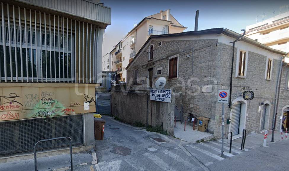 Garage in affitto a Potenza via Giuseppe Mazzini