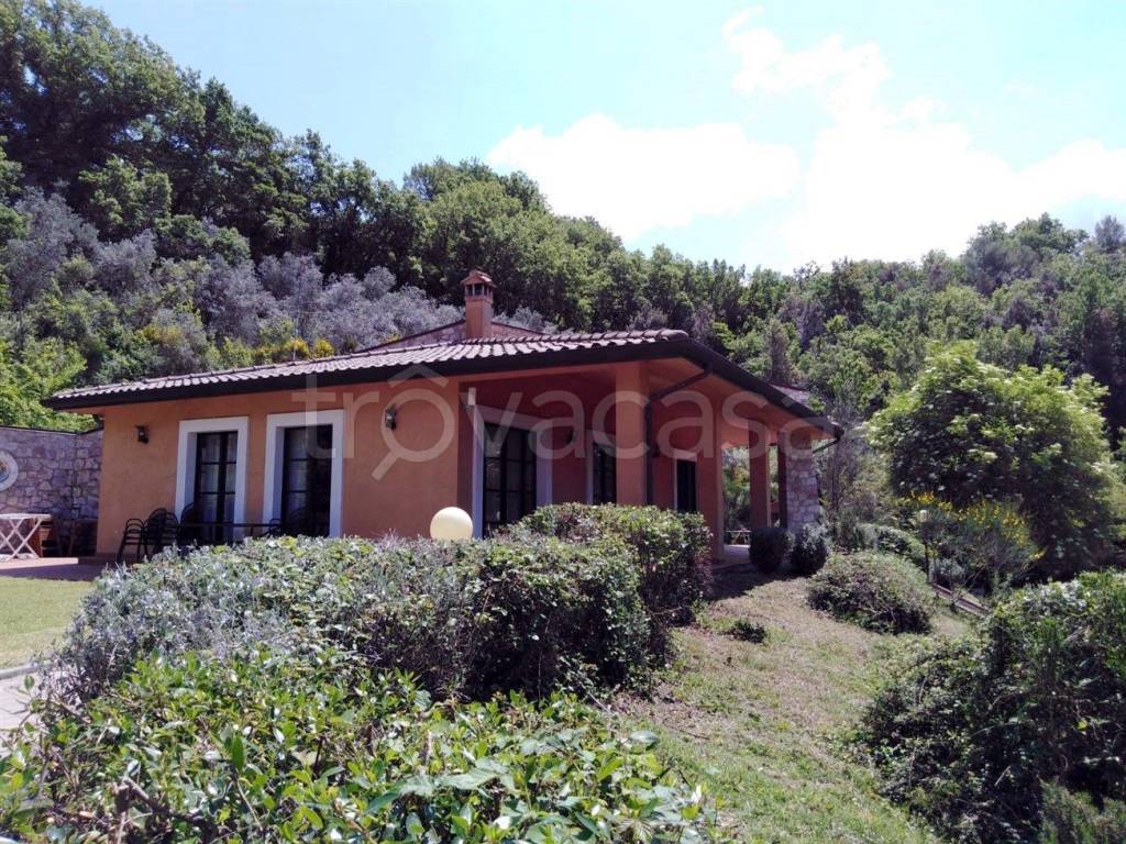 Villa in vendita a Bettona via Fontanelle