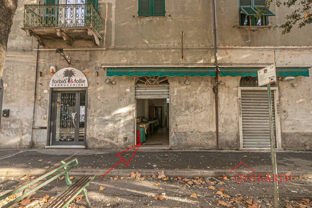Negozio in vendita a Genova via Giacomo Soliman, 32r