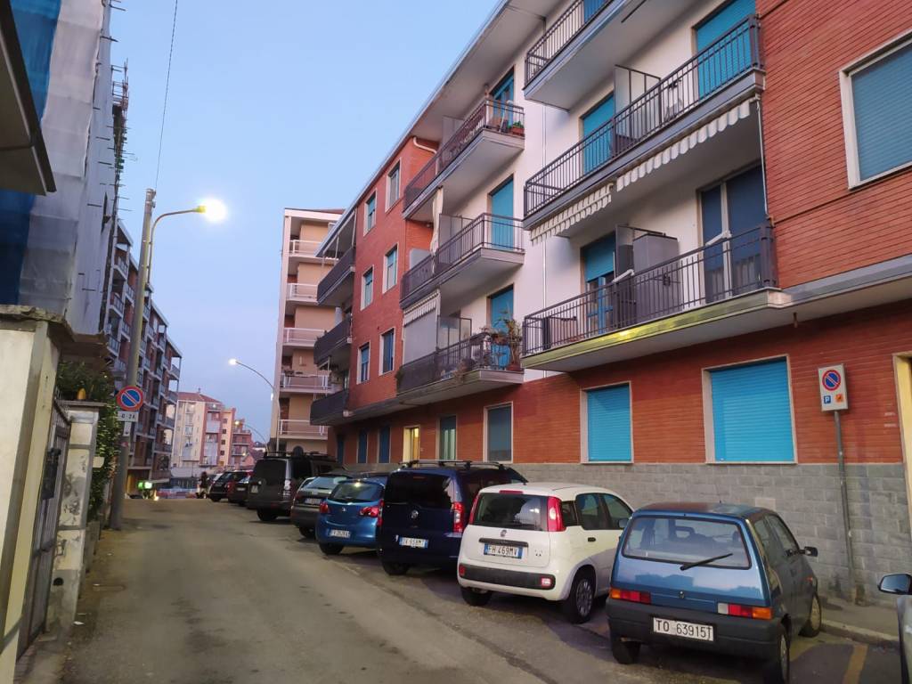 Appartamento in vendita a Rivoli via Scrivia, 14