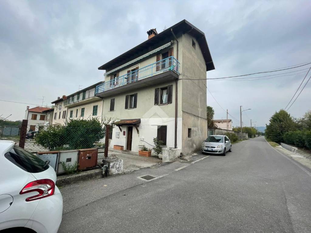 Casa Indipendente in vendita a Brescia via Rose di Sotto, 68