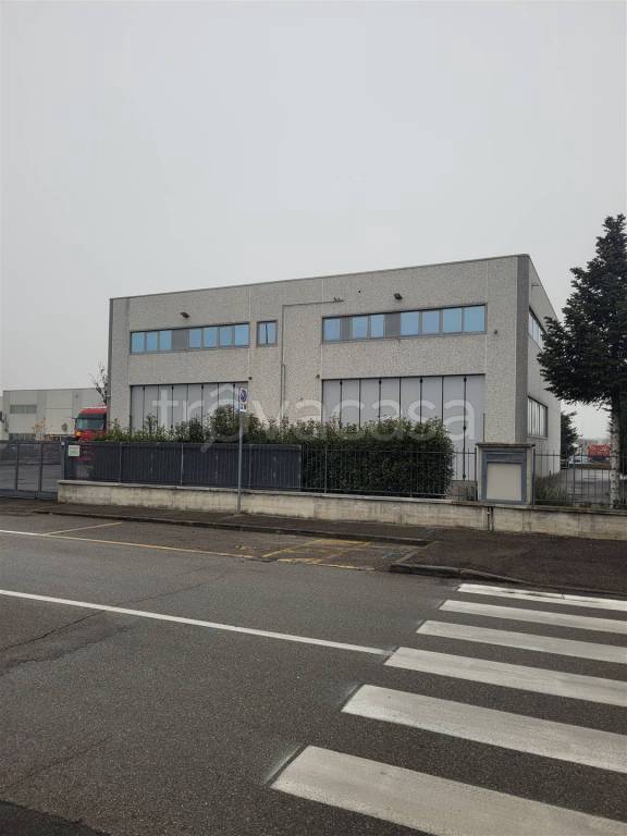 Capannone Industriale in vendita a Piacenza