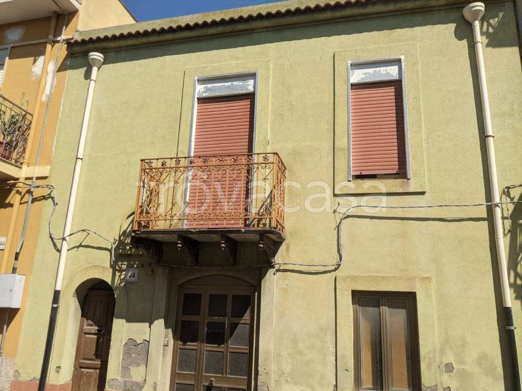 Casa Indipendente in vendita a Barcellona Pozzo di Gotto via Case Nuove, 34