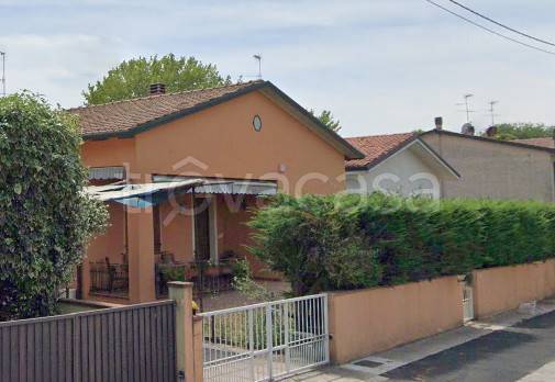 Villa all'asta a Curtatone via Giosuè Carducci, 10A