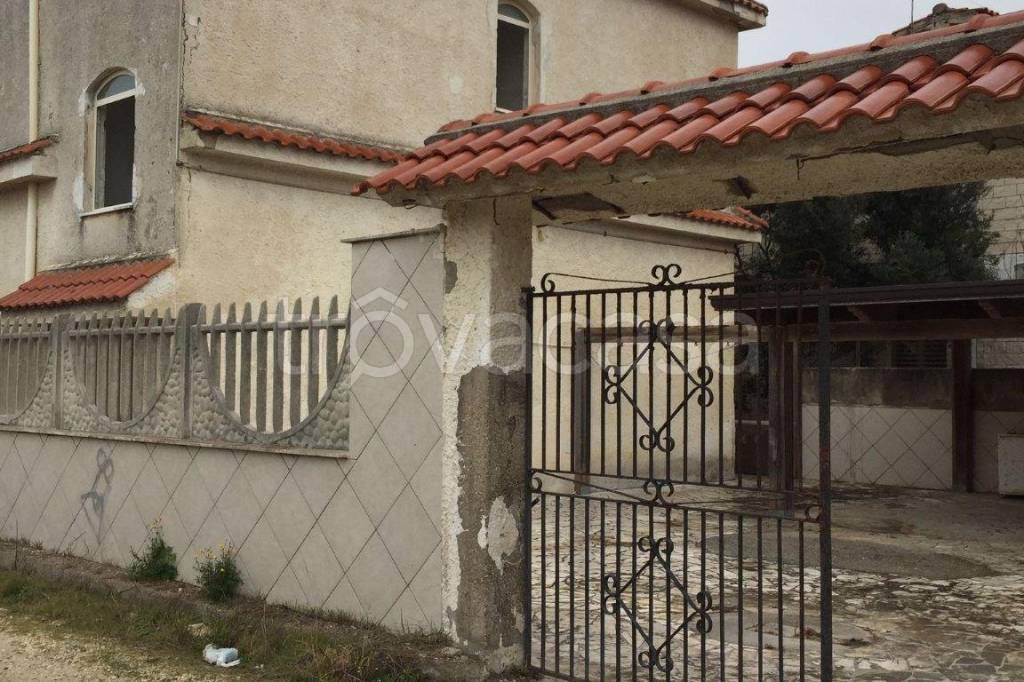 Villa in in vendita da privato a Castel Volturno viale Libero Andreotti, 2