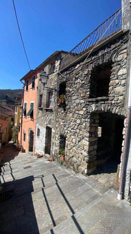 Casa Indipendente in vendita a Varese Ligure via Gresino 37