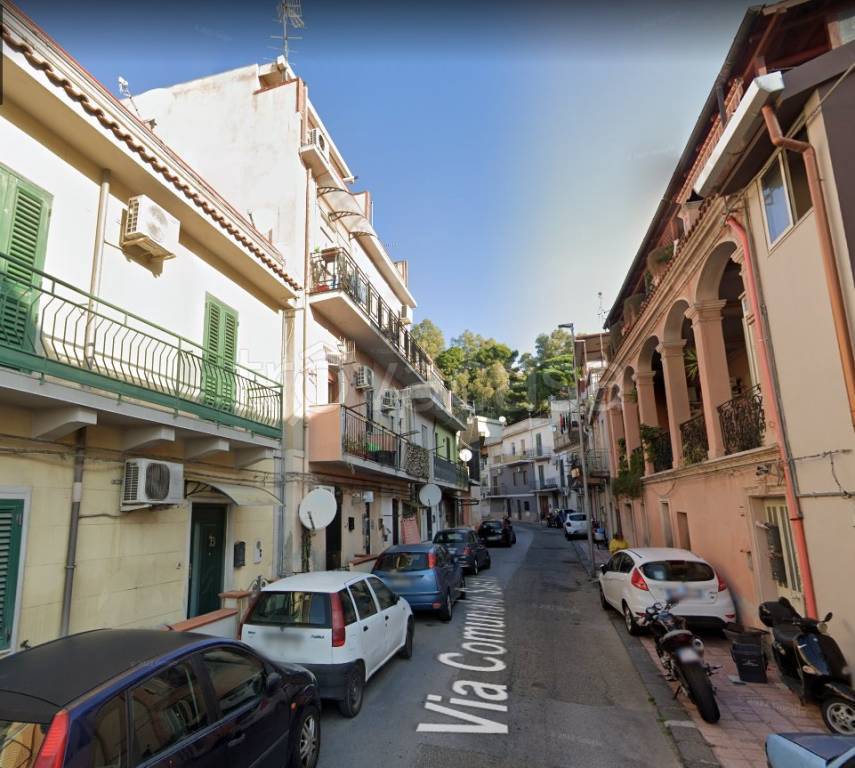 Appartamento in vendita a Messina via Comunale Santo, 191