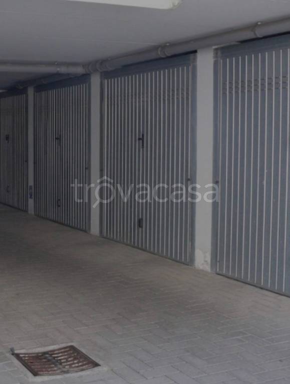 Garage in vendita a Torino corso Moncalieri, 413