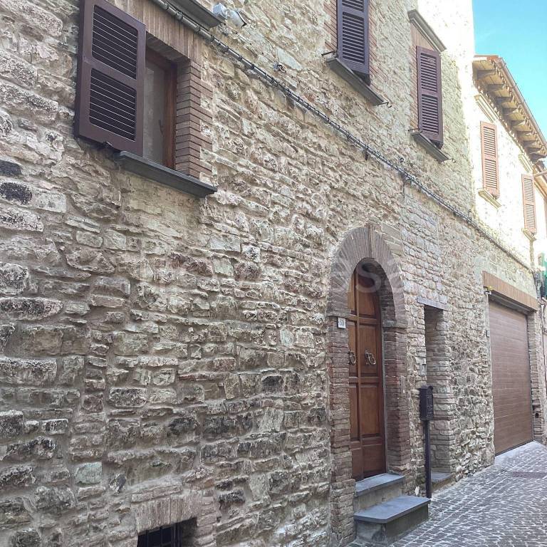 Casa Indipendente in in vendita da privato ad Arcevia via Angelo Rocca, 50