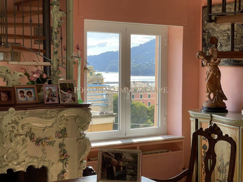 Villa Bifamiliare in vendita a Rapallo via Montebello, 20