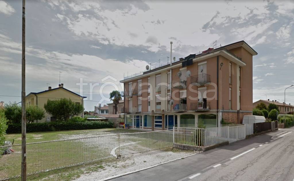 Magazzino in in affitto da privato a Caerano di San Marco via Industrie Comunello, 11