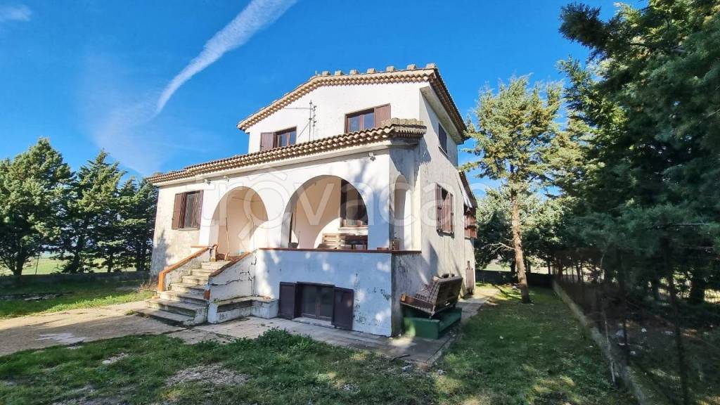 Casa Indipendente in vendita a Monteleone di Puglia contrada cervaro, 20