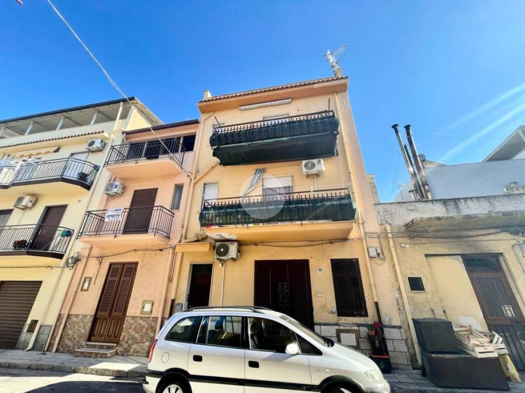 Appartamento in vendita a Balestrate via Francesco Crispi, 18