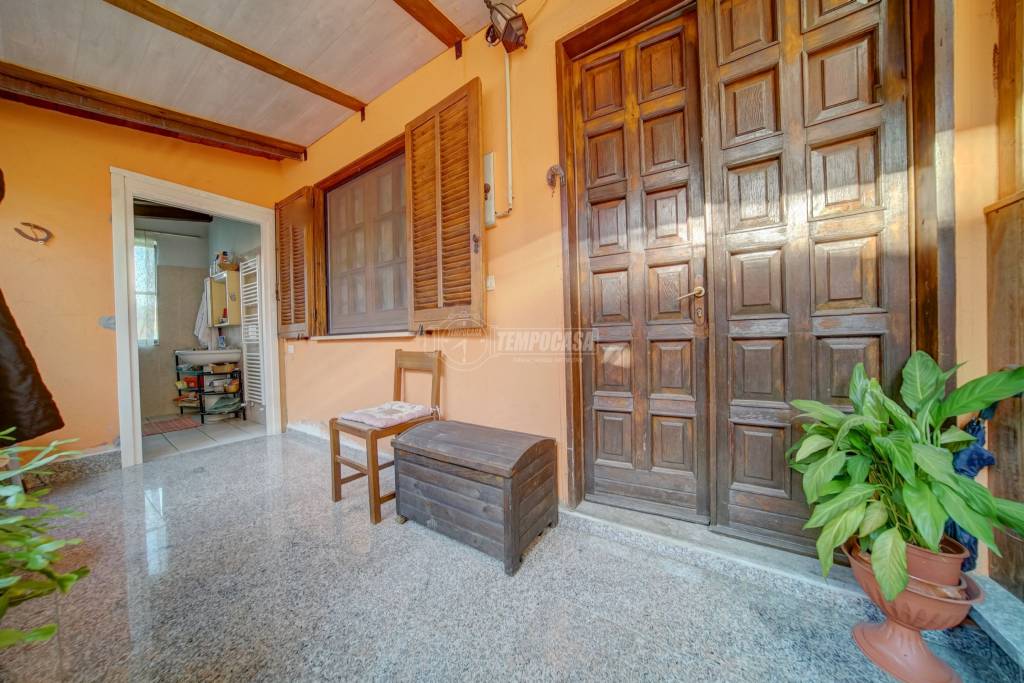 Casa Indipendente in vendita a Divignano via Montello