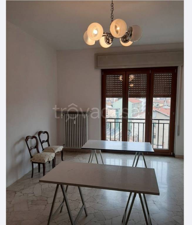Appartamento in vendita a Vigevano via Gioacchino Rossini, 1