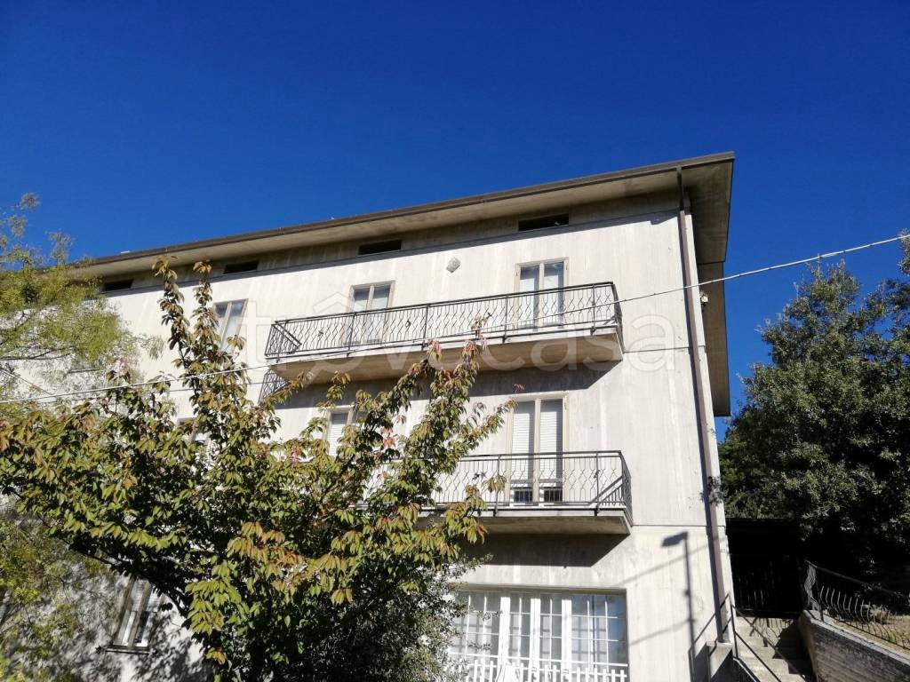 Appartamento in vendita a Gubbio vocabolo Bellugello