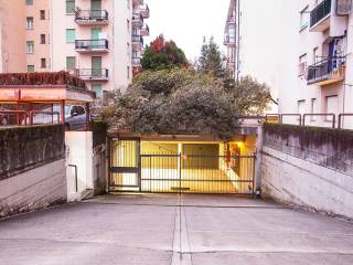 Garage in vendita a verbania via chiossetti