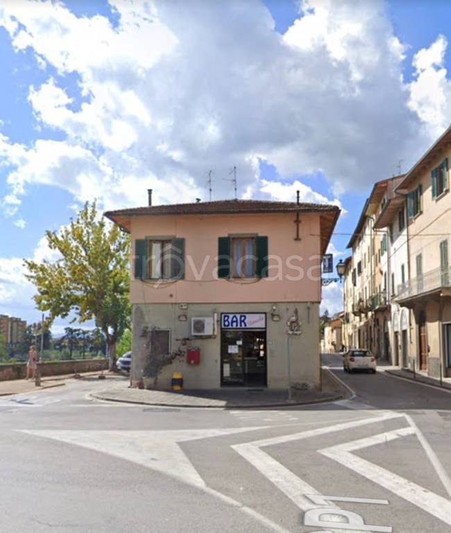 Bar in in affitto da privato a Figline e Incisa Valdarno piazza Antonio Gramsci, 1